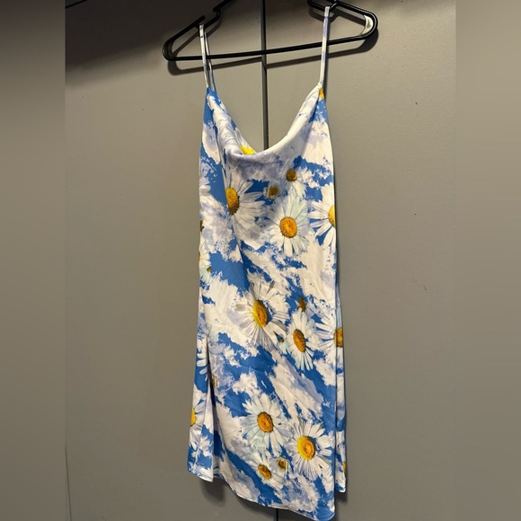 Urban Outfitters -  Sky Blue Daisy Dress (Size M) - Picture 2 of 11